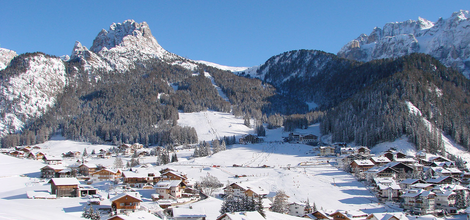 Apartment Edelraut is the ideal accommodation for your holidays in Selva in Val Gardena - Italy